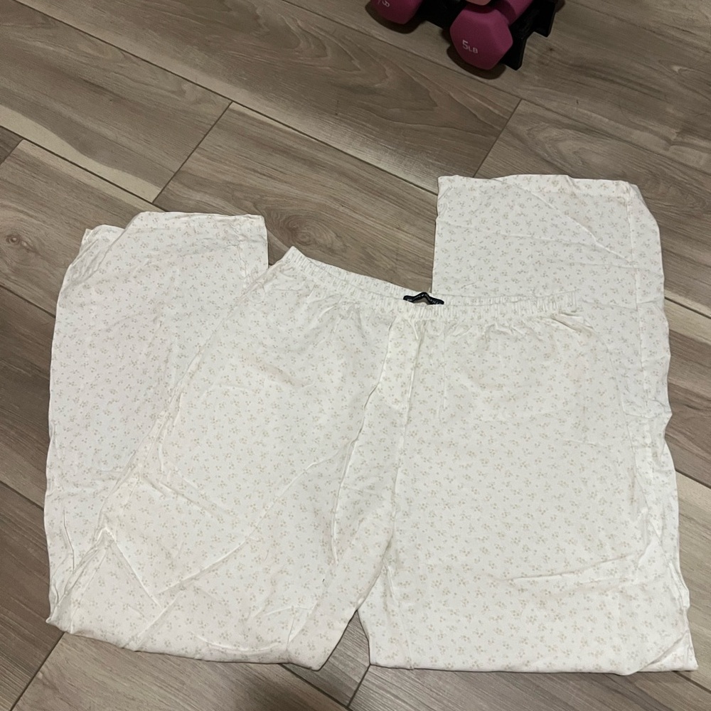 Brandy Melville White Floral Pants